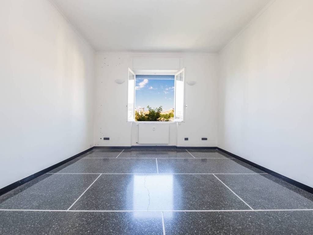 Appartamento a Genova in Via Federico Donaver, 12 - Foto 2