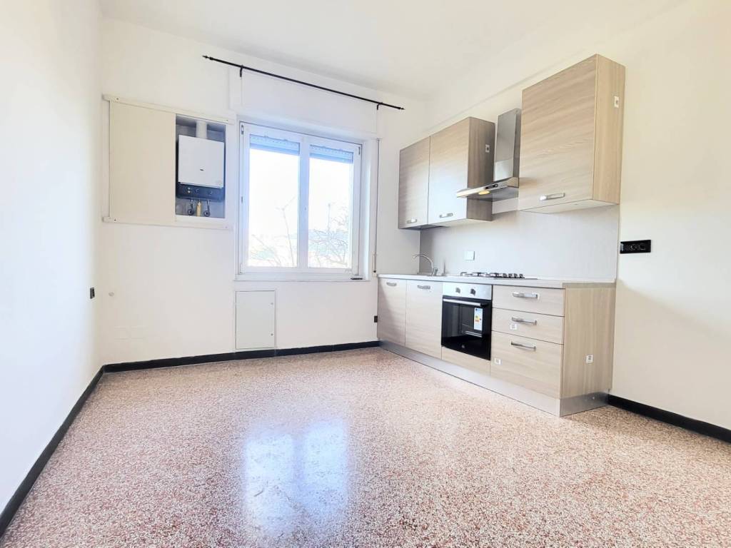 Appartamento a Genova in Via Federico Donaver, 12 - Foto 3