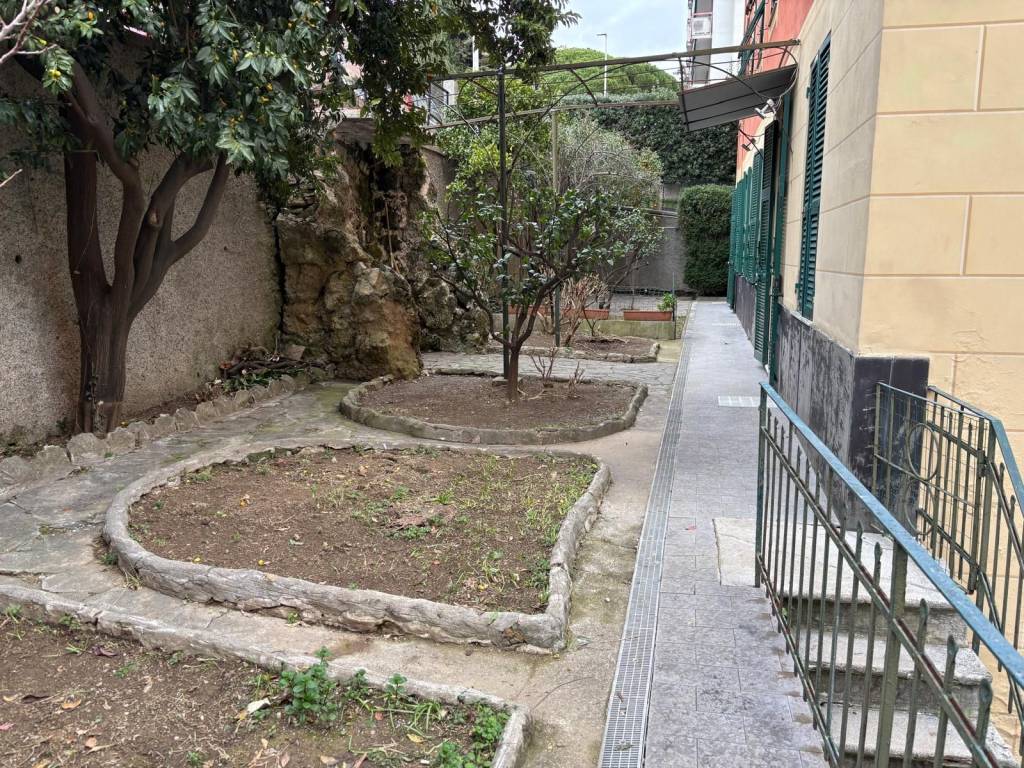 Appartamento a Genova in Viale Francesco Gambaro - Foto 4