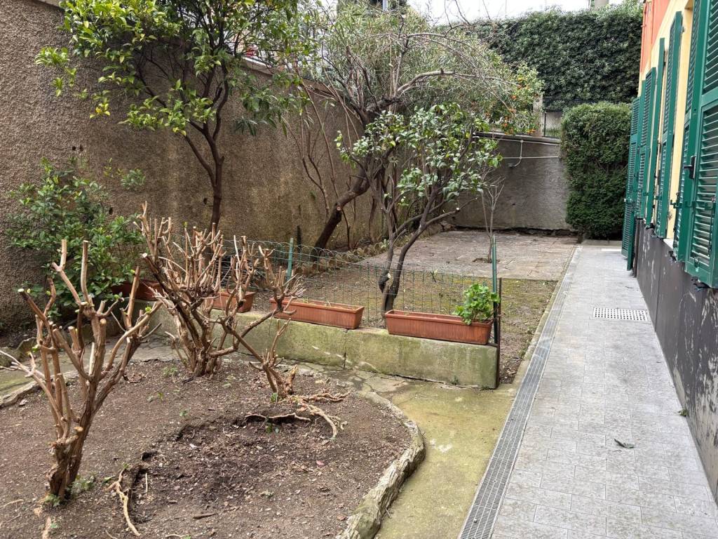 Appartamento a Genova in Viale Francesco Gambaro - Foto 5