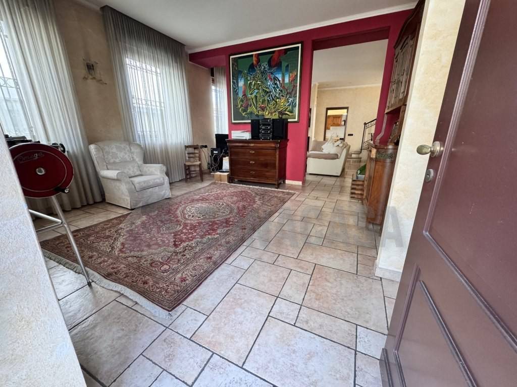 Appartamento a Gallarate in Via degli Orsini - Foto 3
