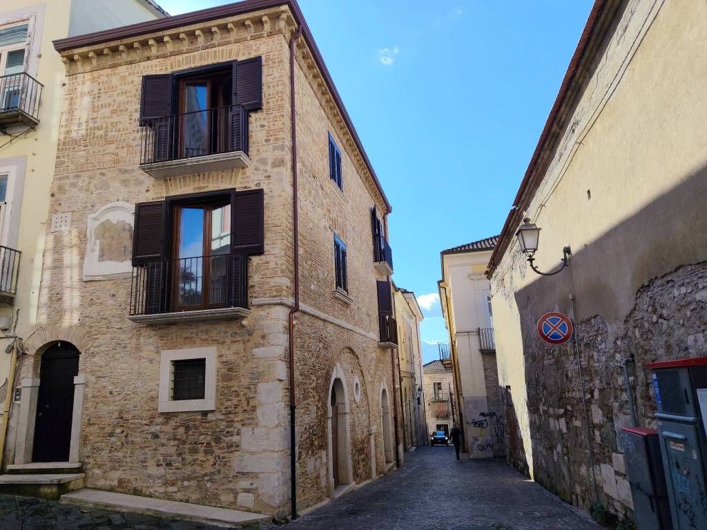Villa a Benevento in Via Erchemperto, 19 - Foto 2