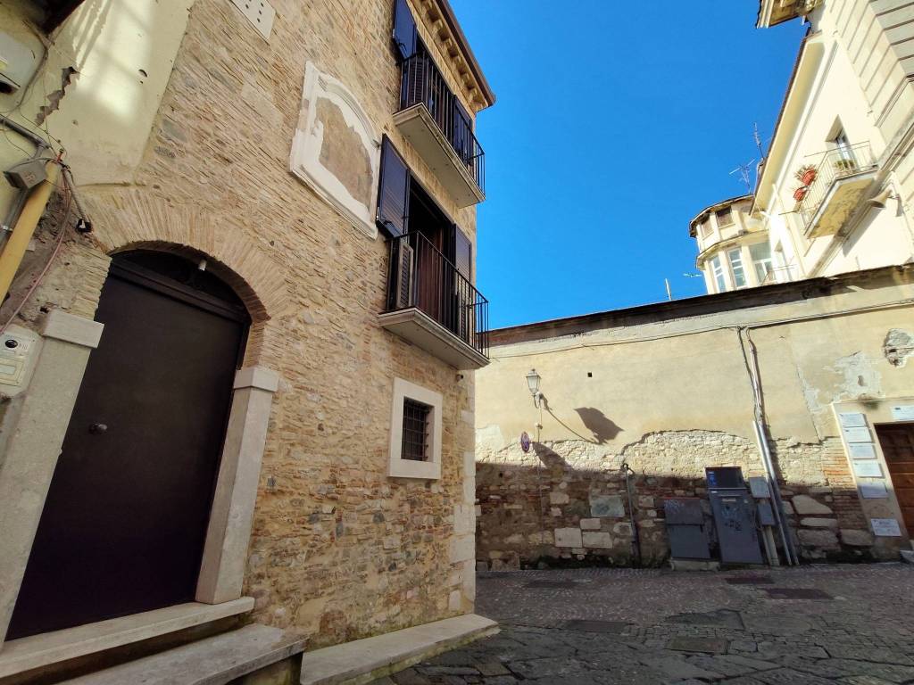 Villa a Benevento in Via Erchemperto, 19 - Foto 3