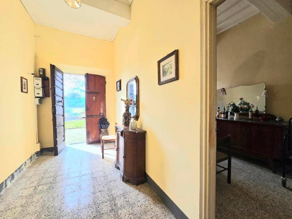 Casa indipendente a Lucca in Via del Sorbano del Vescovo - Foto 4