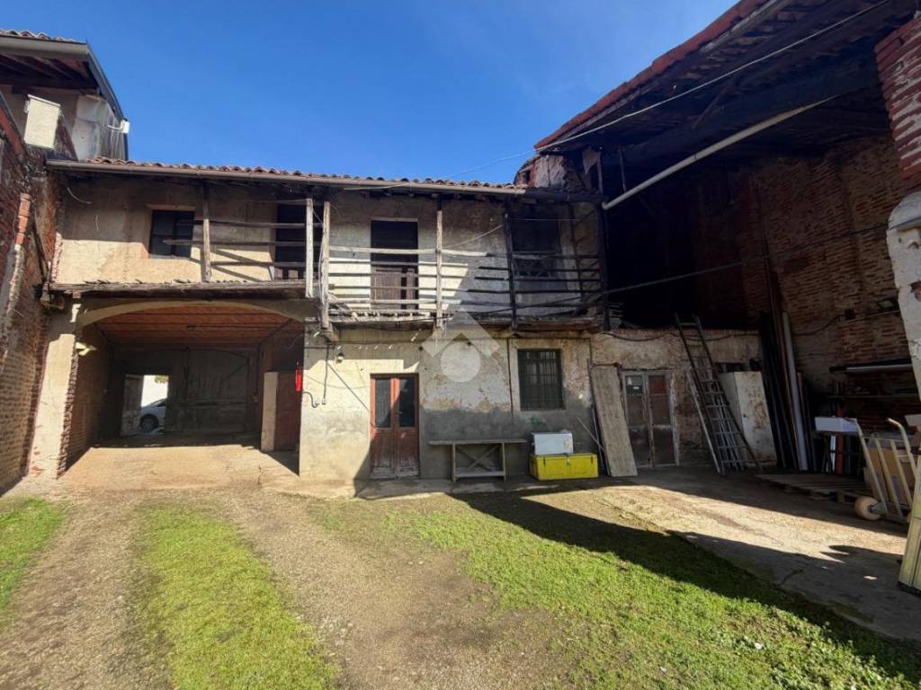 Rustico / casale a Trecate in Via Novara, 73 - Foto 2