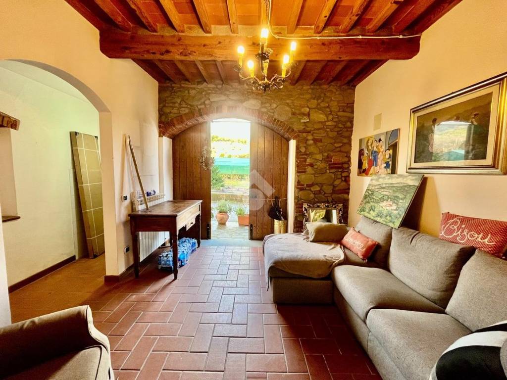 Casa indipendente a Pescia in Via Provinciale Lucchese - Foto 5