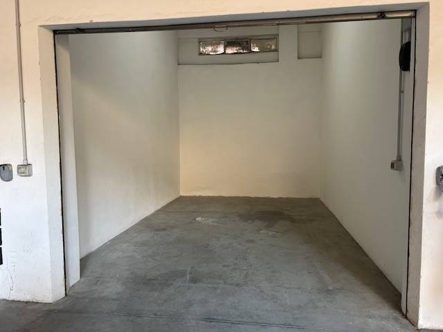 Box / garage a Cagliari in Via Nebida - Foto 3