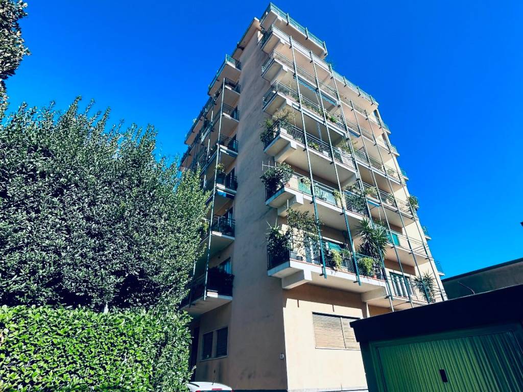 Appartamento a Como in Via Milano, 61 - Foto 2