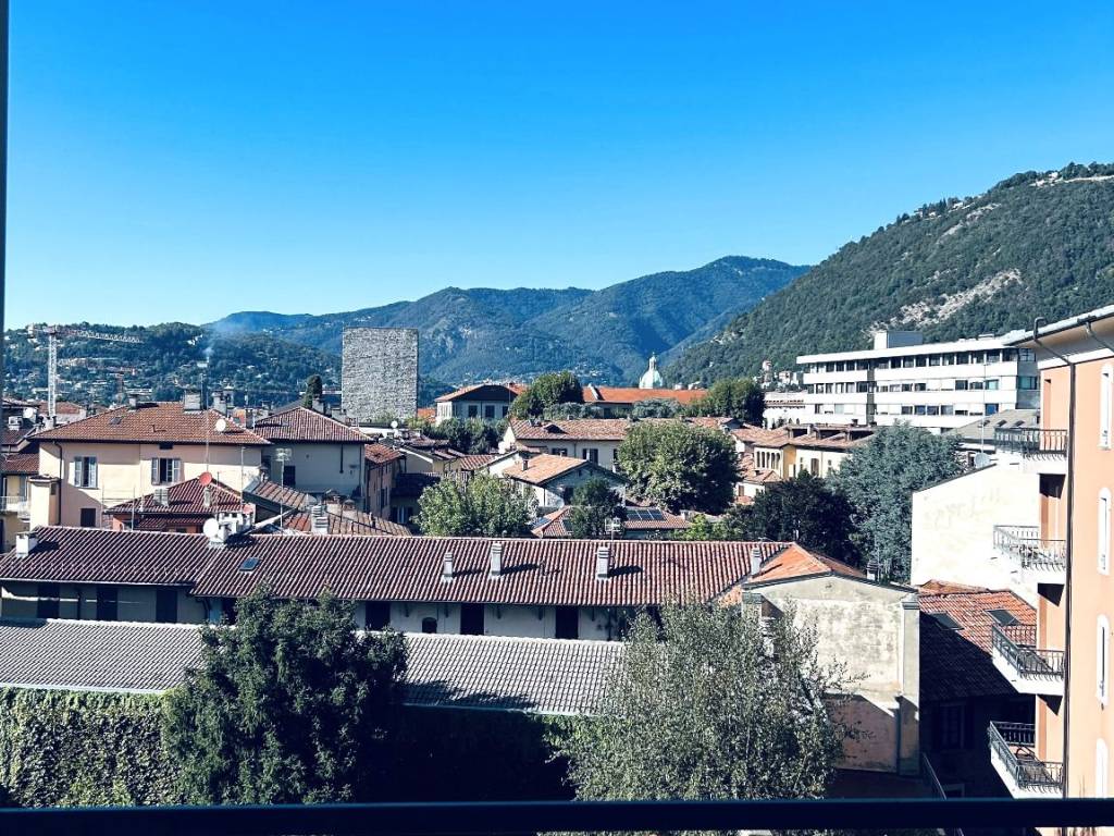 Appartamento a Como in Via Milano, 61 - Foto 3