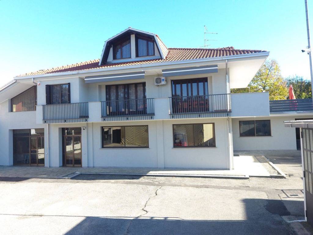 Palazzo / stabile a Oleggio in Via San Bartolomeo - Foto 2
