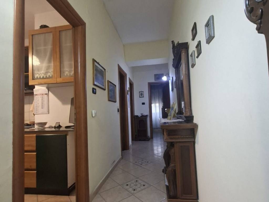 Appartamento a Catanzaro in Via Vincenzo Bellini, 3 - Foto 2