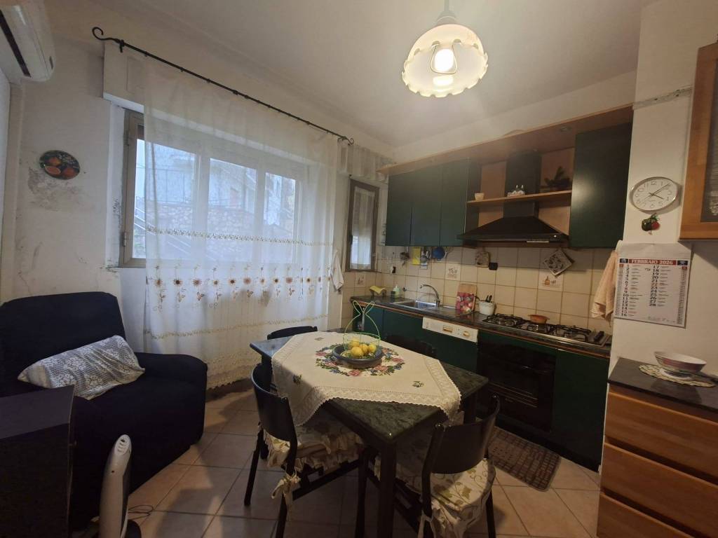 Appartamento a Catanzaro in Via Vincenzo Bellini, 3 - Foto 3