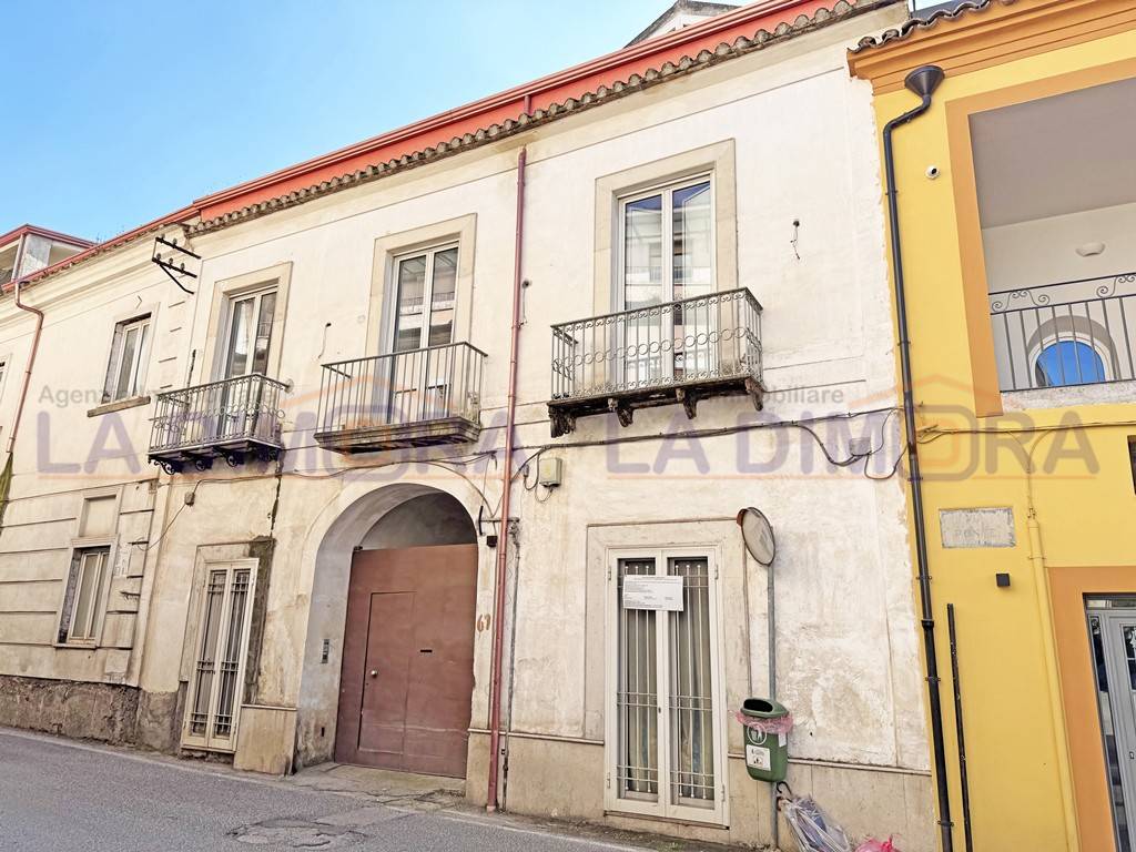 Palazzo / stabile a Caserta in Via Ponte, 61 - Foto 3
