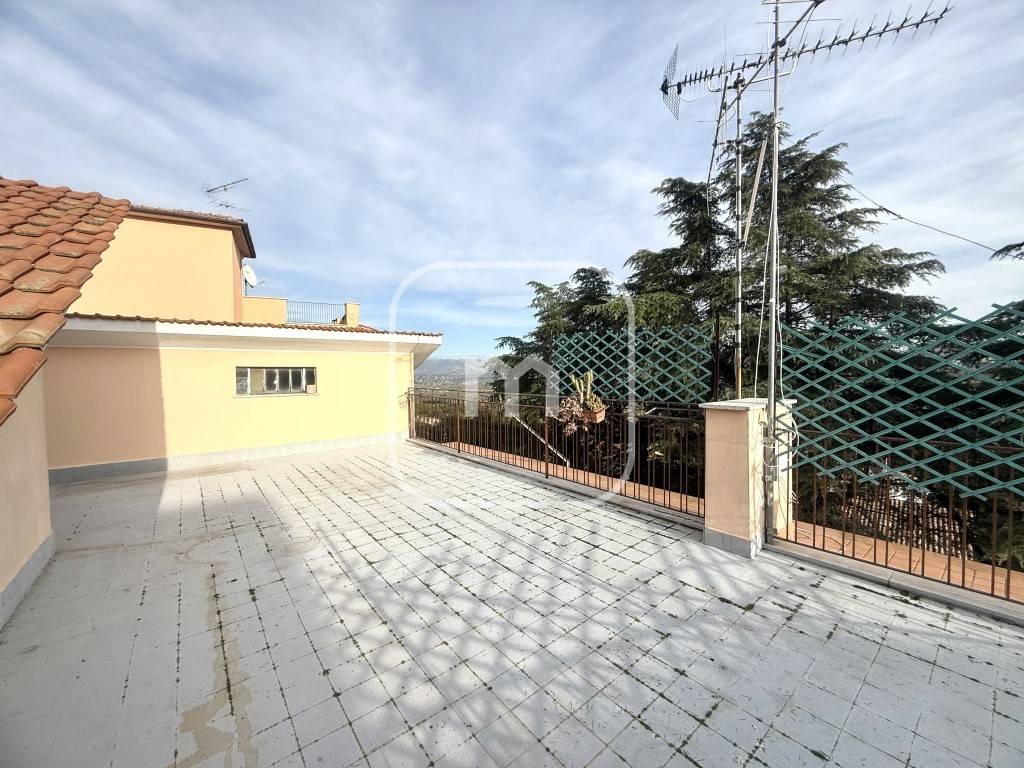 Appartamento a Colonna in Via della Fontana, 8 - Foto 2