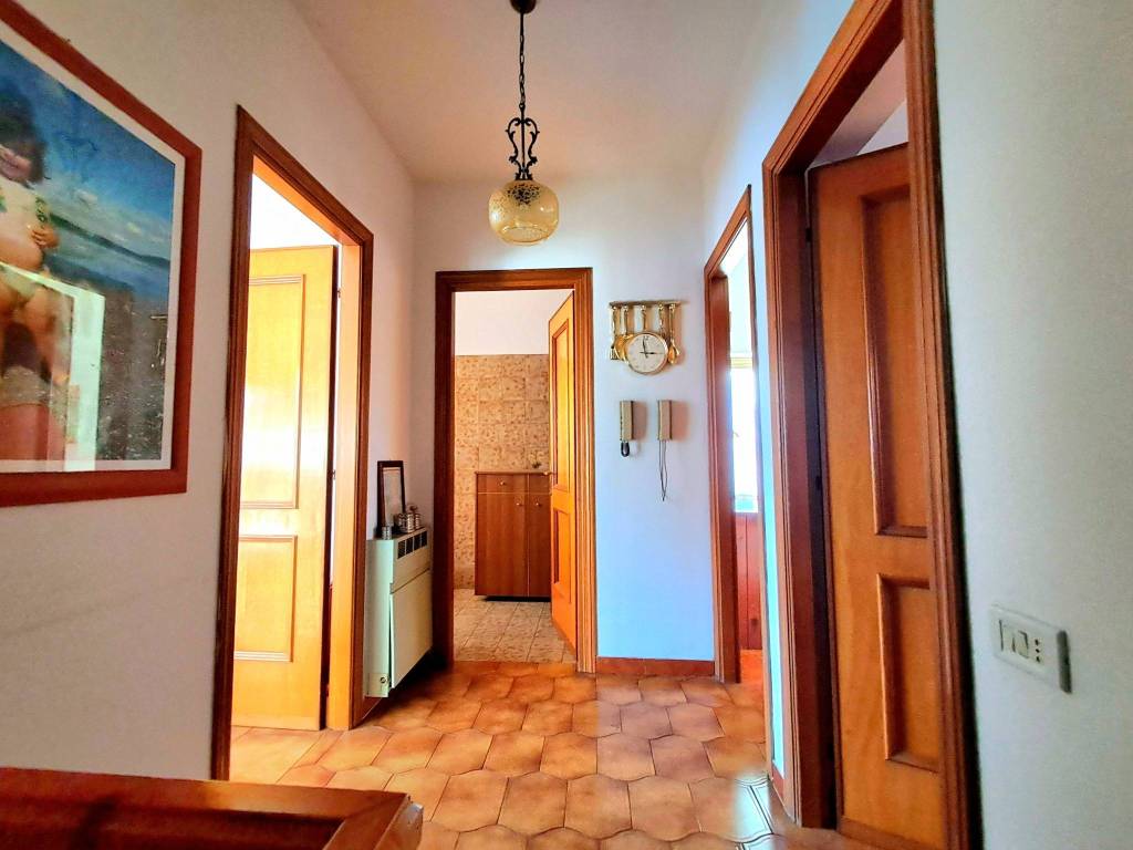 Villetta a schiera a Ronciglione in Via Raffaello Sanzio - Foto 4