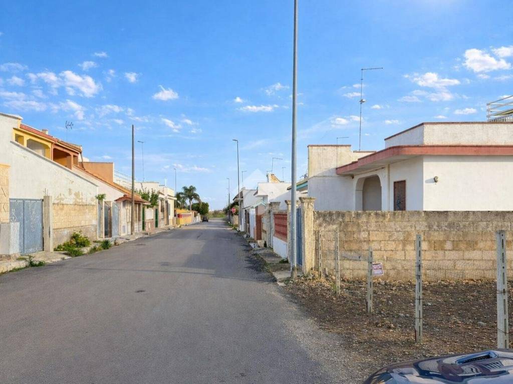 Terreno a Torchiarolo in Via Riccione, 16 - Foto 3