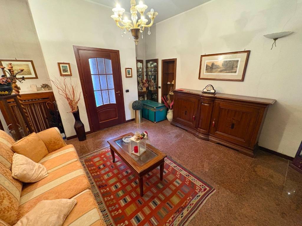 Casa indipendente a Sannazzaro de' burgondi in Via Giuseppe Garibaldi, 19 - Foto 4