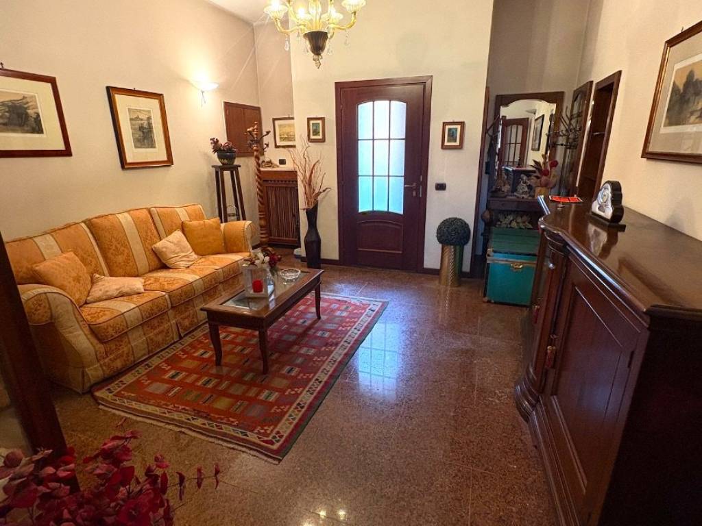 Casa indipendente a Sannazzaro de' burgondi in Via Giuseppe Garibaldi, 19 - Foto 5