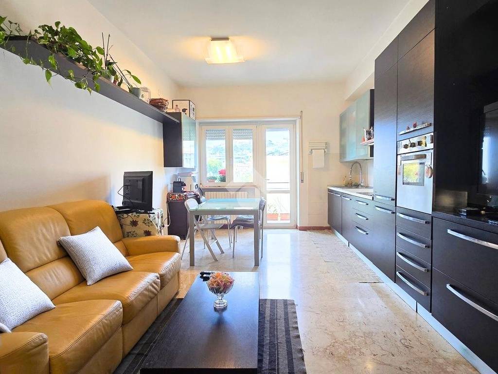 Appartamento a San benedetto del tronto in Via Asiago, 111 - Foto 2