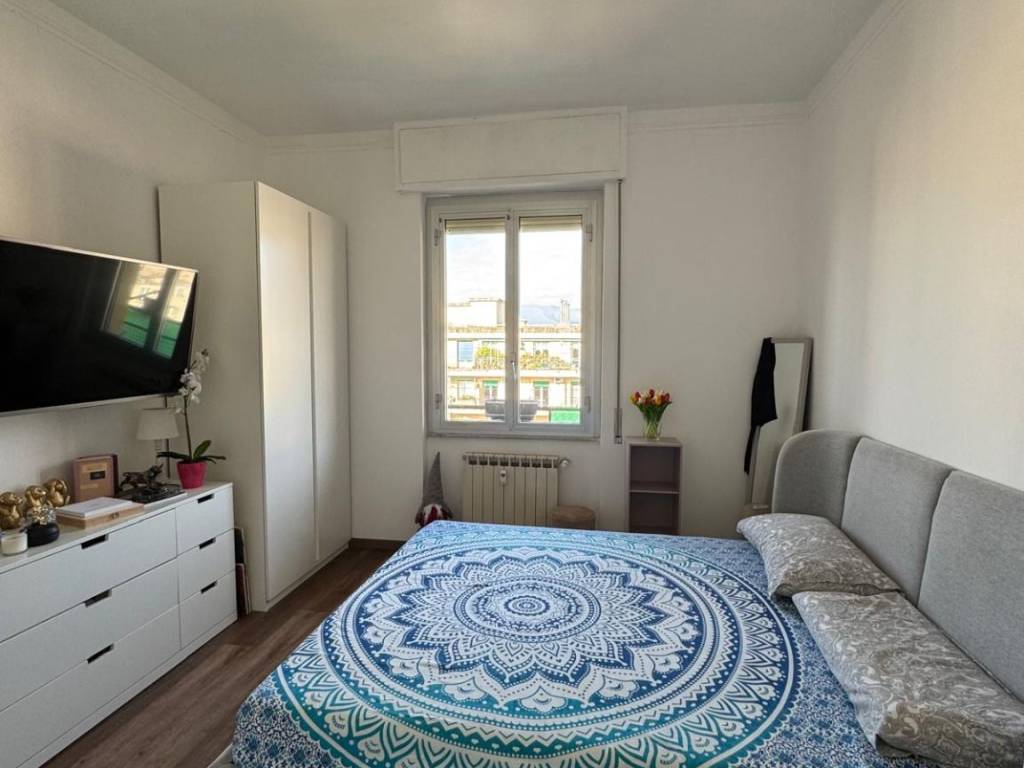 Appartamento a Genova in Via Alfredo Catalani - Foto 2