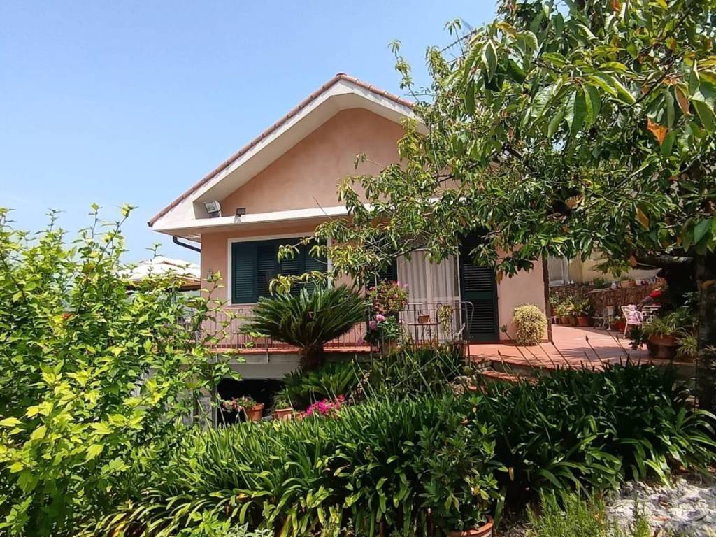Villa a Vallebona in Via San Sebastiano - Foto 2