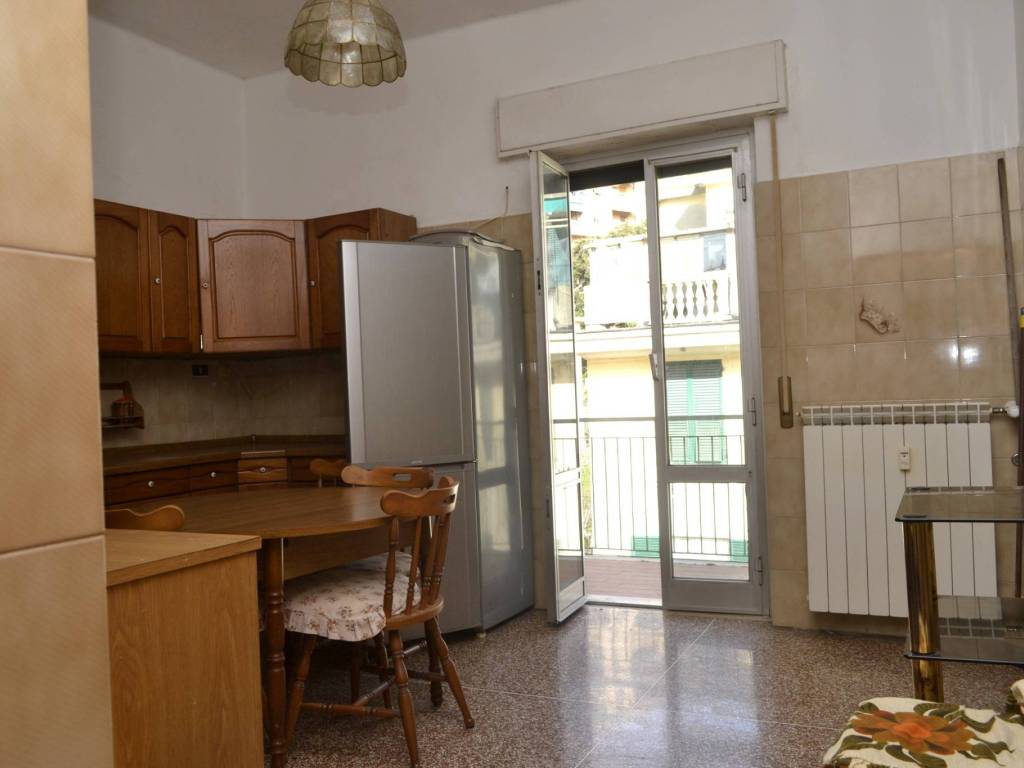 Appartamento a Genova in Via Giovanni Daneo, 20 - Foto 2