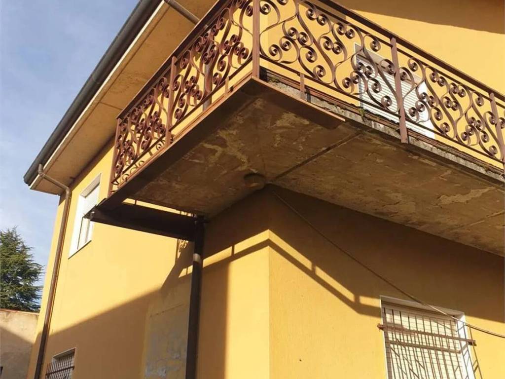 Villa a Albavilla in Via Monte Bolettone, 4 - Foto 2