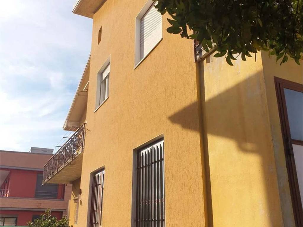 Villa a Albavilla in Via Monte Bolettone, 4 - Foto 3