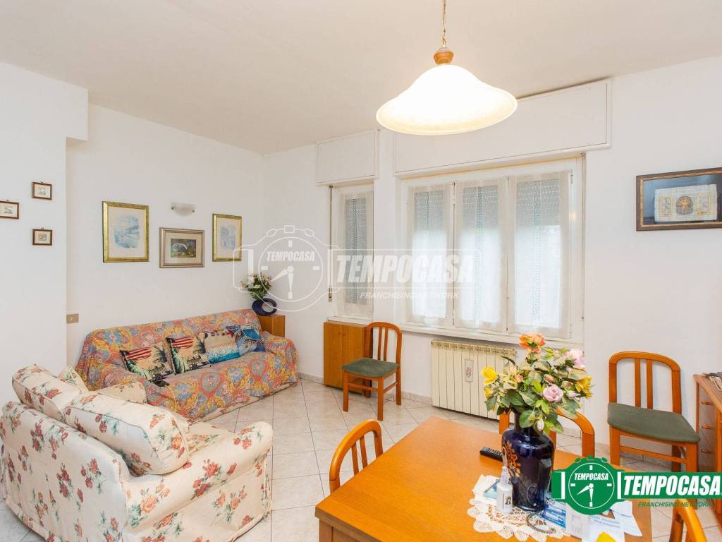 Appartamento a Busto arsizio in Via Francesco Ferrer 49 - Foto 2