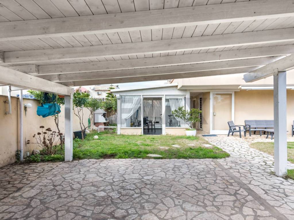 Appartamento a Fiumicino in Via Ulderico De Cesaris, 34 - Foto 5