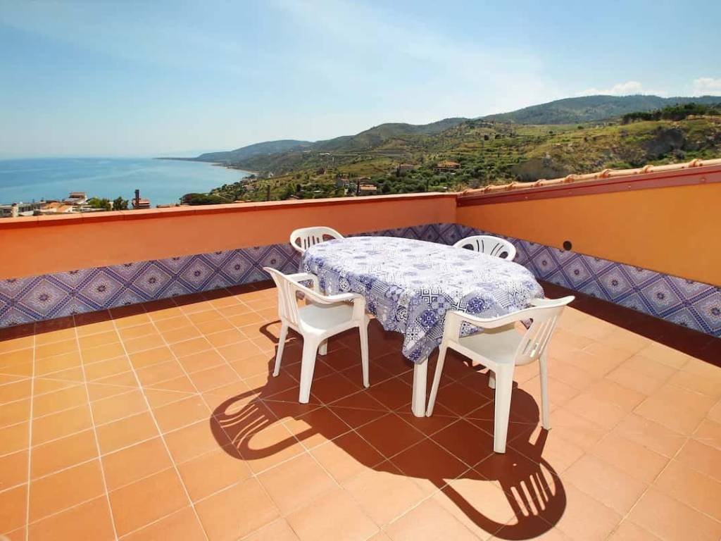 Appartamento a Santo stefano di camastra in Via Piscitello - Foto 2