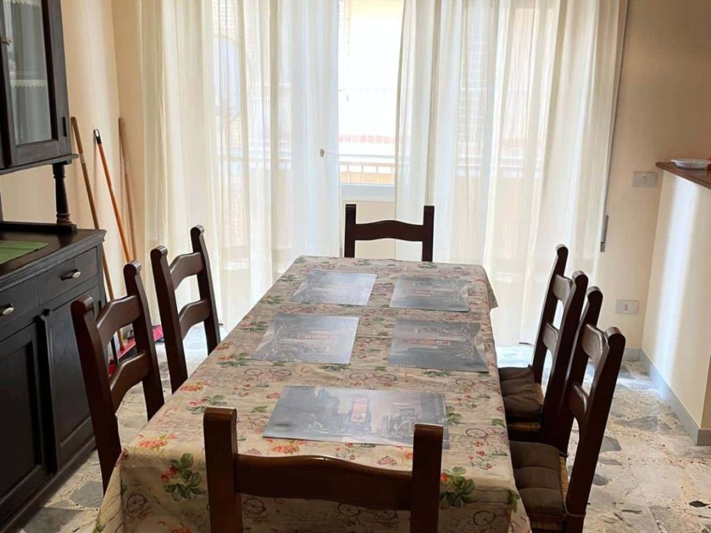 Appartamento a Pomezia in Via Rumenia - Foto 4