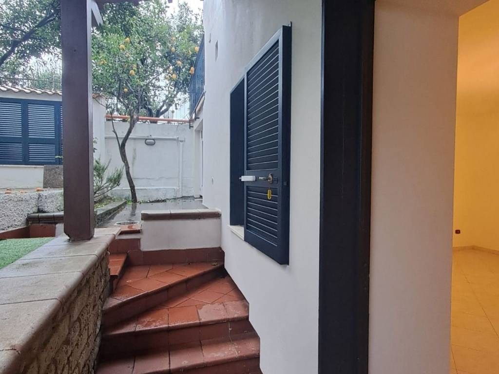 Appartamento a Pozzuoli in Via Vecchia Luciano - Foto 2