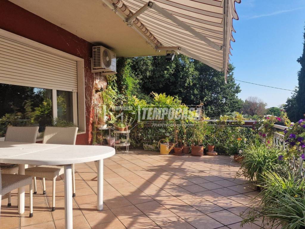 Villa a Bardolino in Strada Sopra Paerno 4 - Foto 3