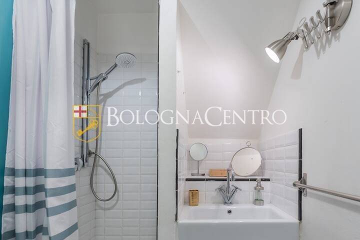 Appartamento a Bologna in Piazza Aldrovandi Ad.ze - Foto 5