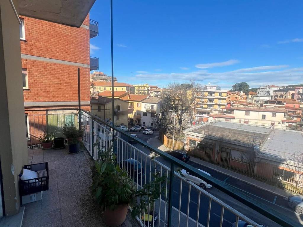 Appartamento a Monterotondo in Via 2 Giugno - Foto 3