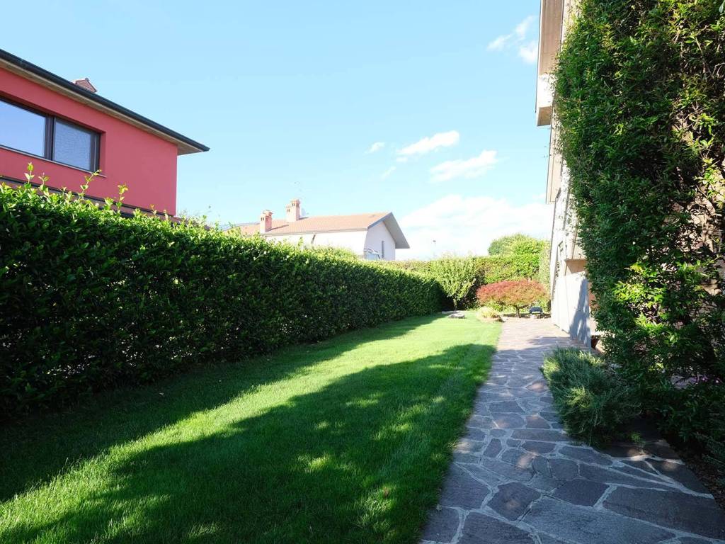 Appartamento a Bonate sopra in Via Grazia Deledda - Foto 2