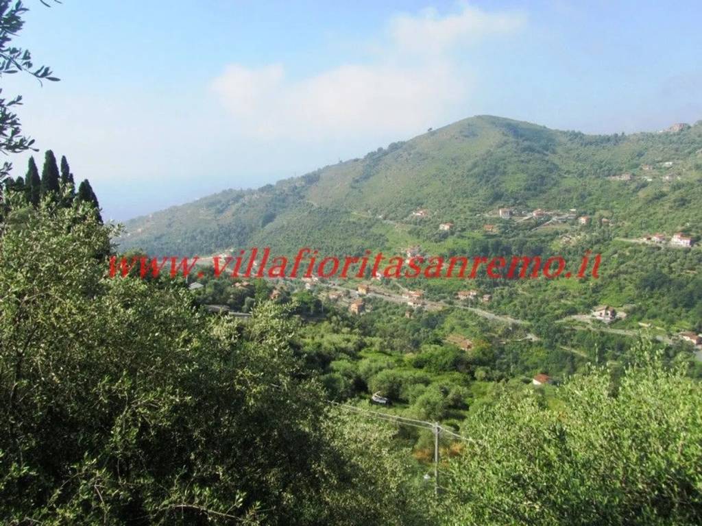 Terreno a Sanremo in Via Modeni Rodi, 67 - Foto 2