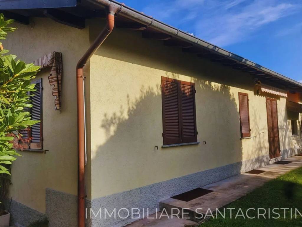 Villa a Castelveccana in Via Marchirolo, 2 - Foto 2