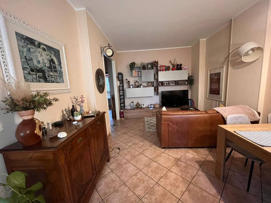 Appartamento a Rivoli in Via Nicolao Pietro De Matteis - Foto 2