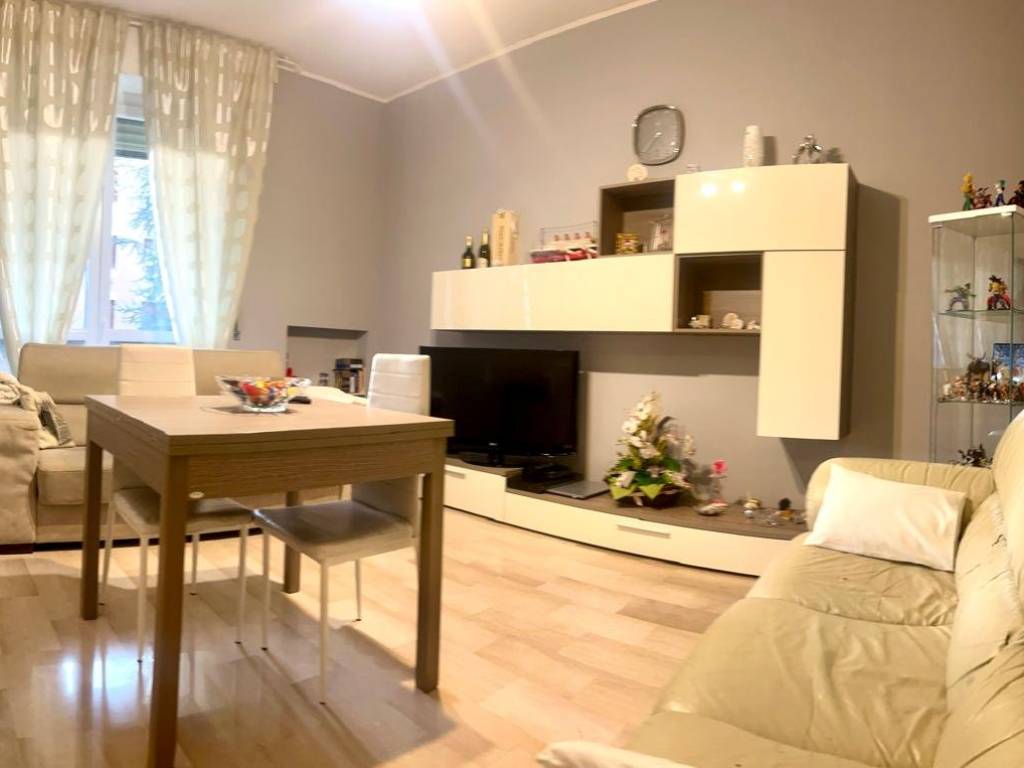 Appartamento a Gallarate in Viale Lombardia, 33 - Foto 2