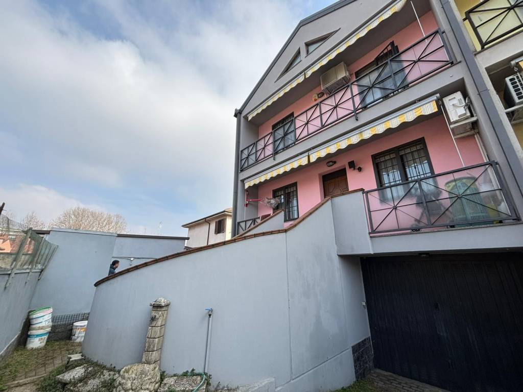 Villetta a schiera a Casorate primo in Via Monte Rosa - Foto 2