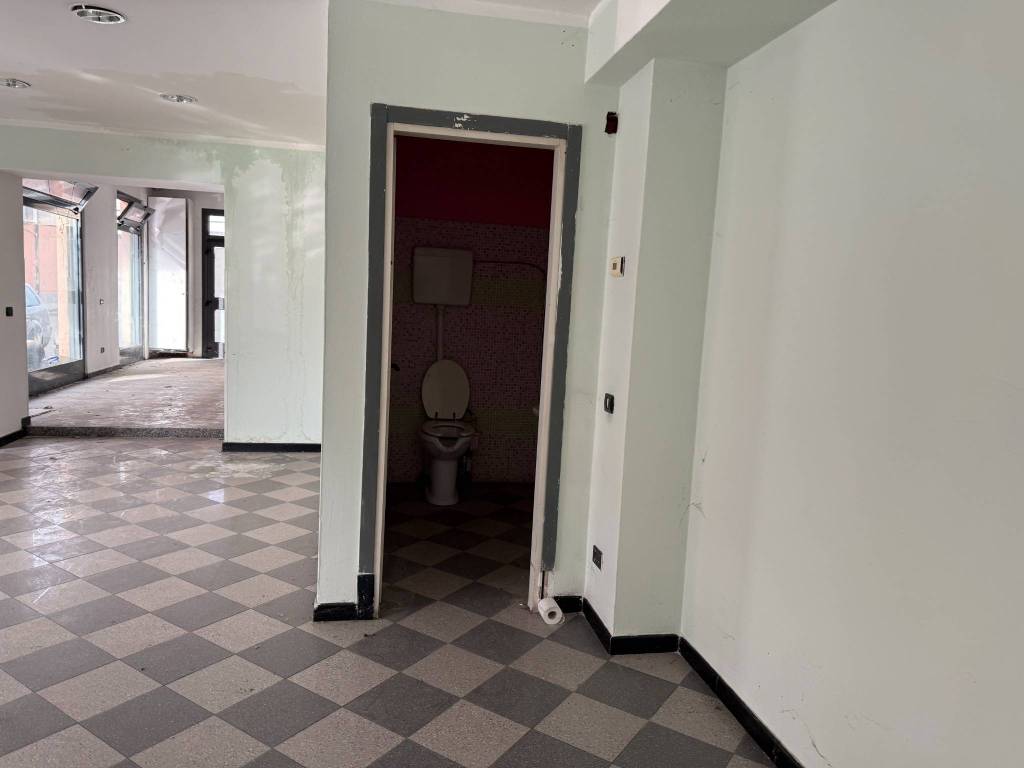 Immobile a Luisago in piazza della stazione - Foto 4