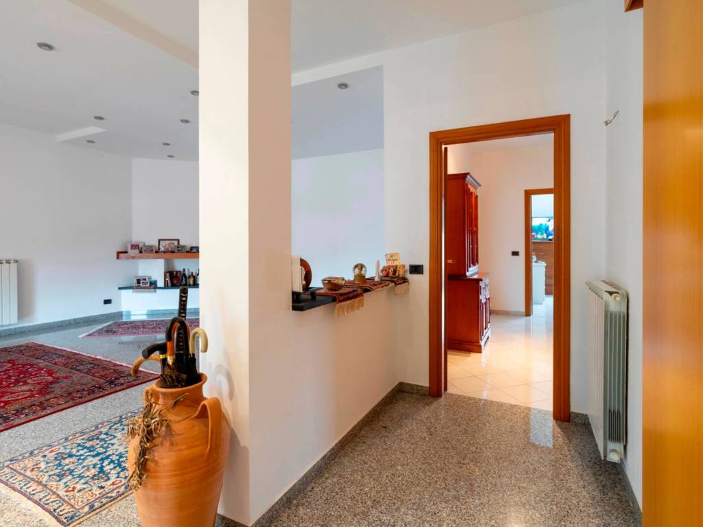 Appartamento a Pontinia in Via Aleardo Aleardi - Foto 5