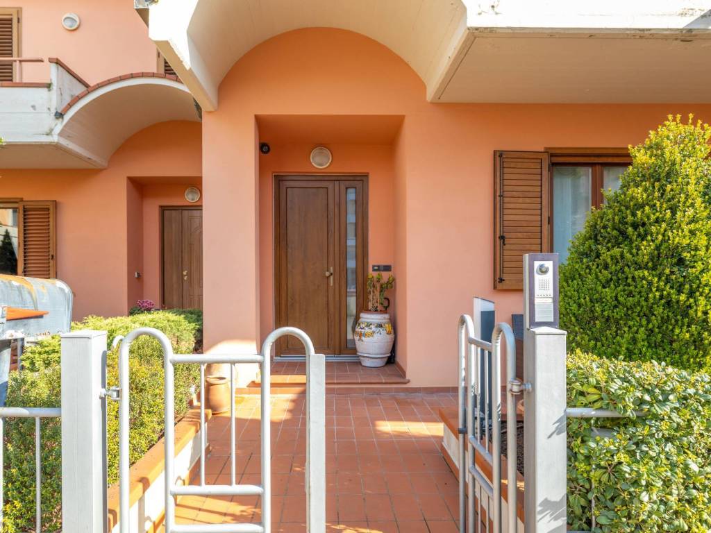 Appartamento a Montevarchi in Via dei Mille, 4 - Foto 2