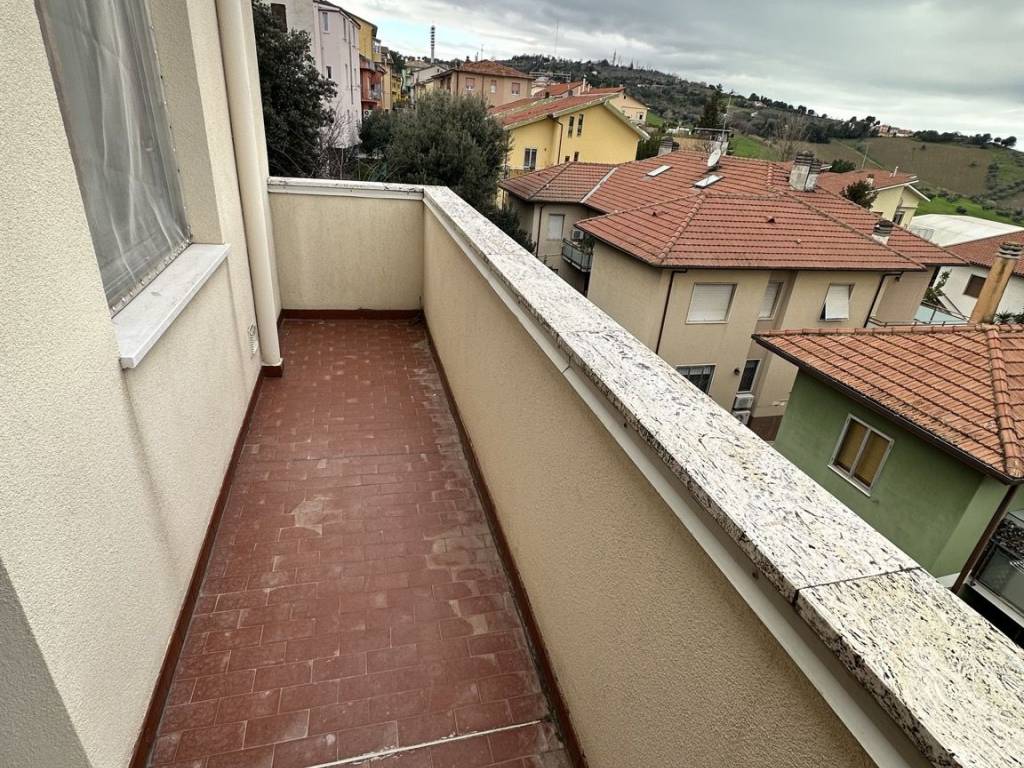 Appartamento a Ancona in Via Alessandro Maggini - Foto 4
