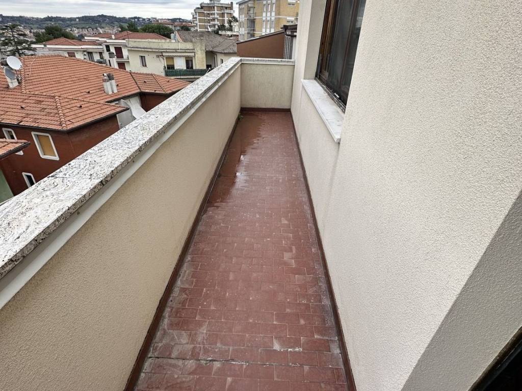 Appartamento a Ancona in Via Alessandro Maggini - Foto 5