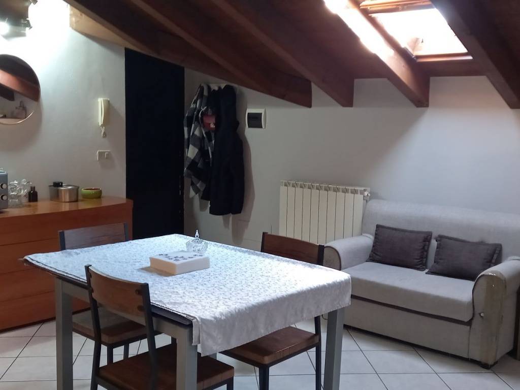 Attico / mansarda a Oleggio - Foto 4