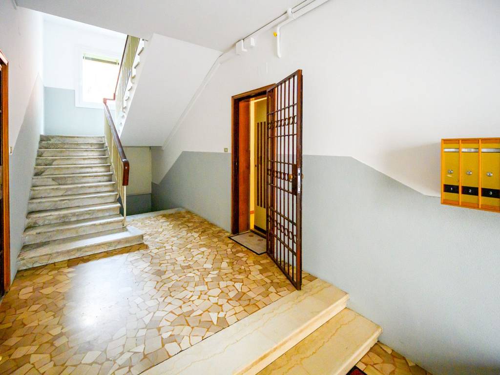 Appartamento a Bologna in Via Giuseppe Mezzofanti, 59 - Foto 4