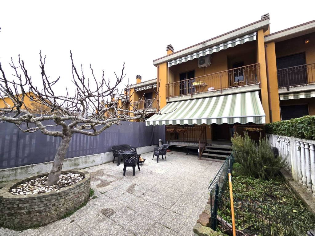 Villetta a schiera a Settimo torinese in Via Cesare Pavese, 43 - Foto 2